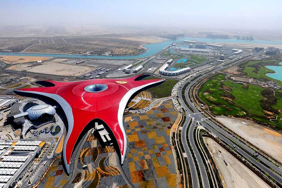 Dubai parque de Ferrari